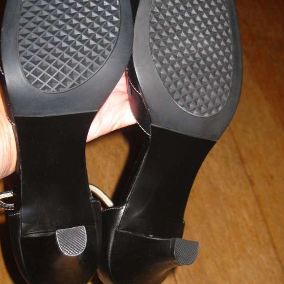 New Black High Heels - Picture 4 of 5